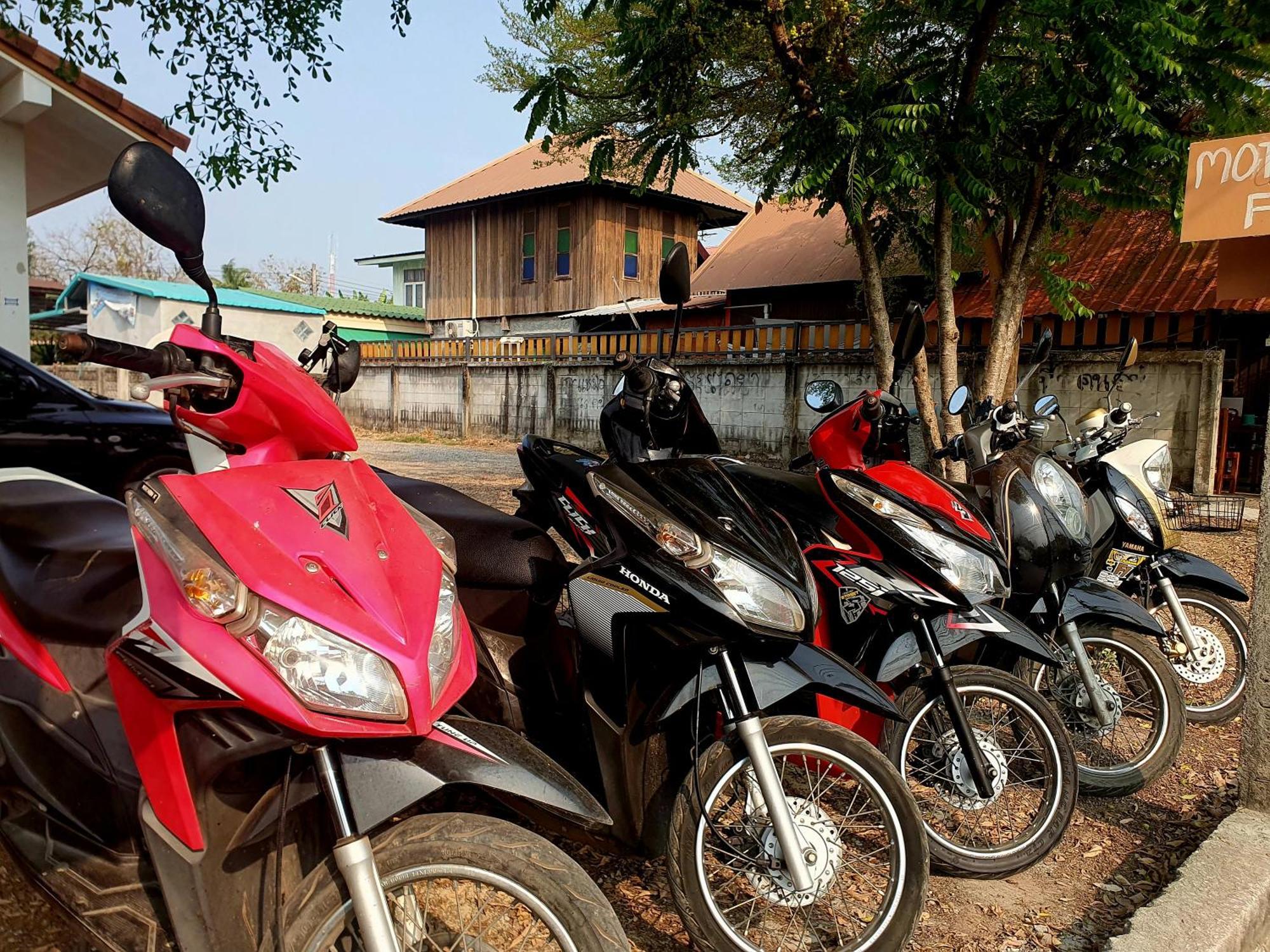 Perfect Resort Sukhothai & Motorbikes For Rent & Bicycles For Rent Kültér fotó